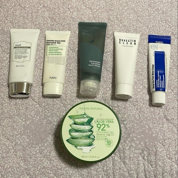 Korean Skincare Bundle - Picture 1 of 4